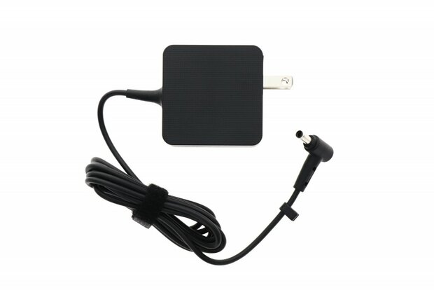 ASUS Adapter 45W | 19V 2-Pin (4.5PHI) | Amerikaanse Stekker | Renewed